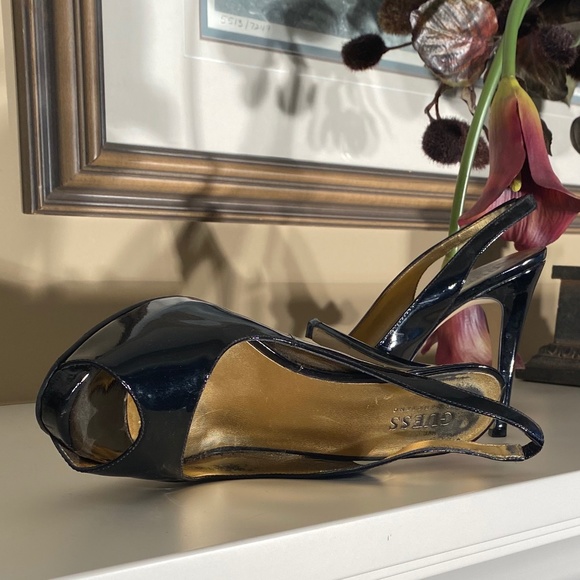 GUESS Black Patent, Sling Back Peep-Toed Heels - Picture 5 of 16
